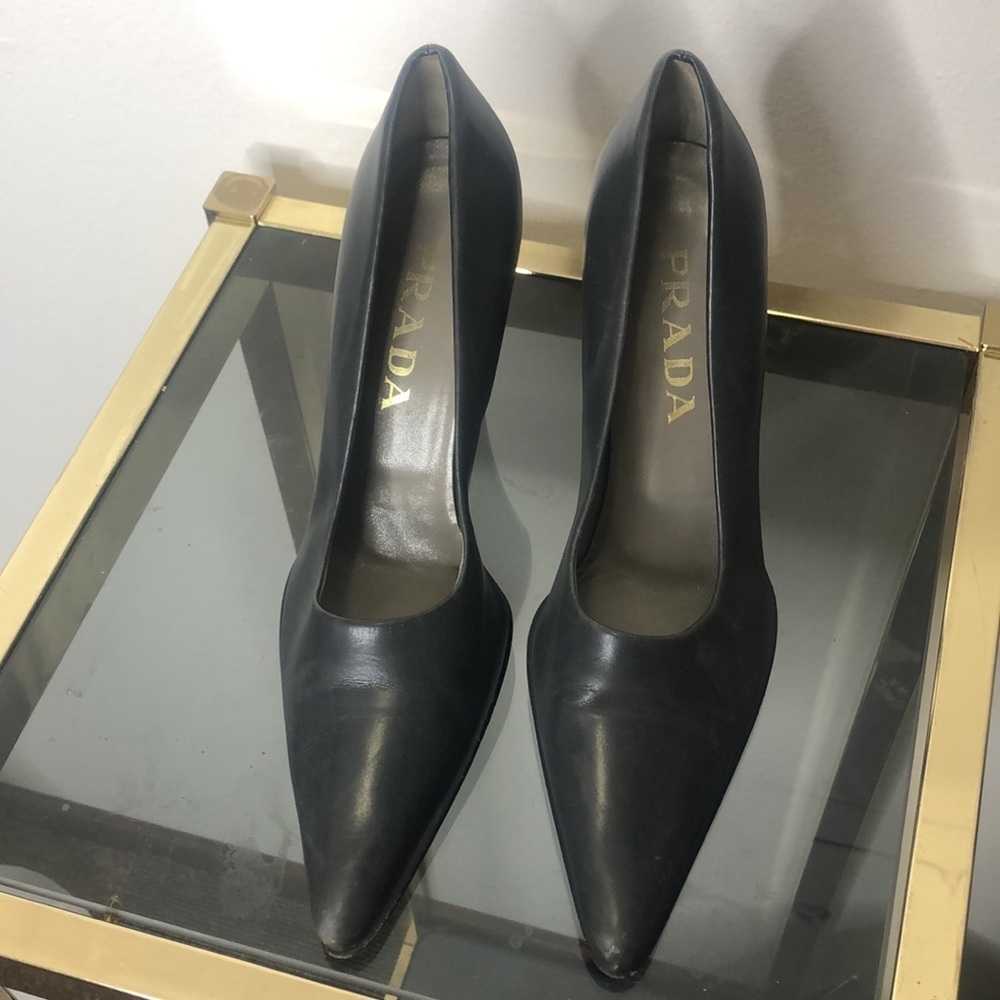 Prada grey pointed toe leather chunky heel pump size 7.5​ - Picture 2 of 9